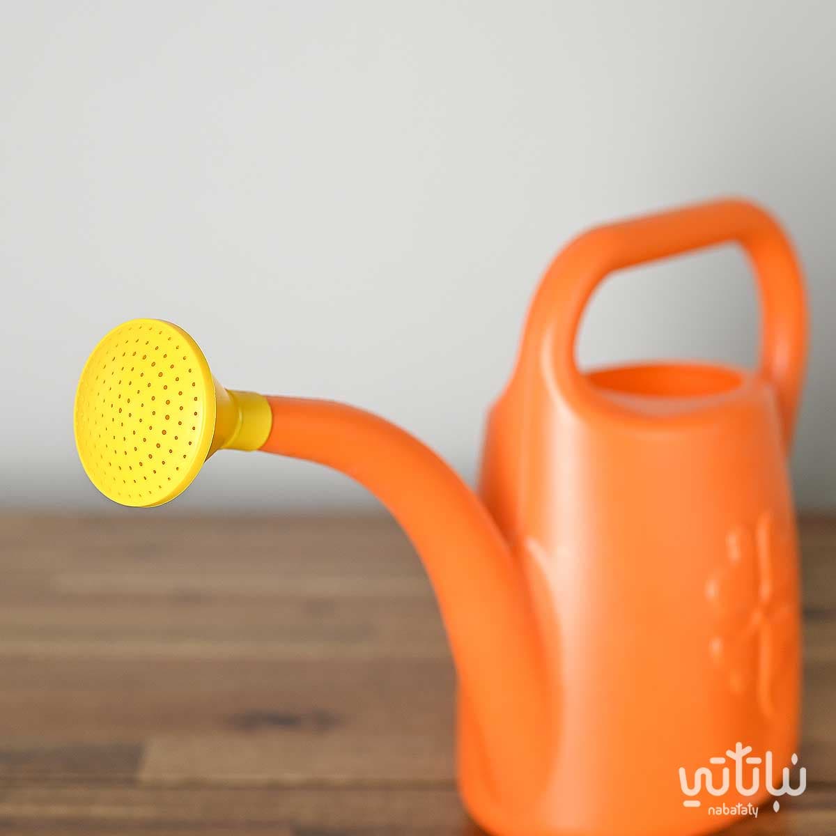 دورق ري برتقالي 1.8 لتر 2