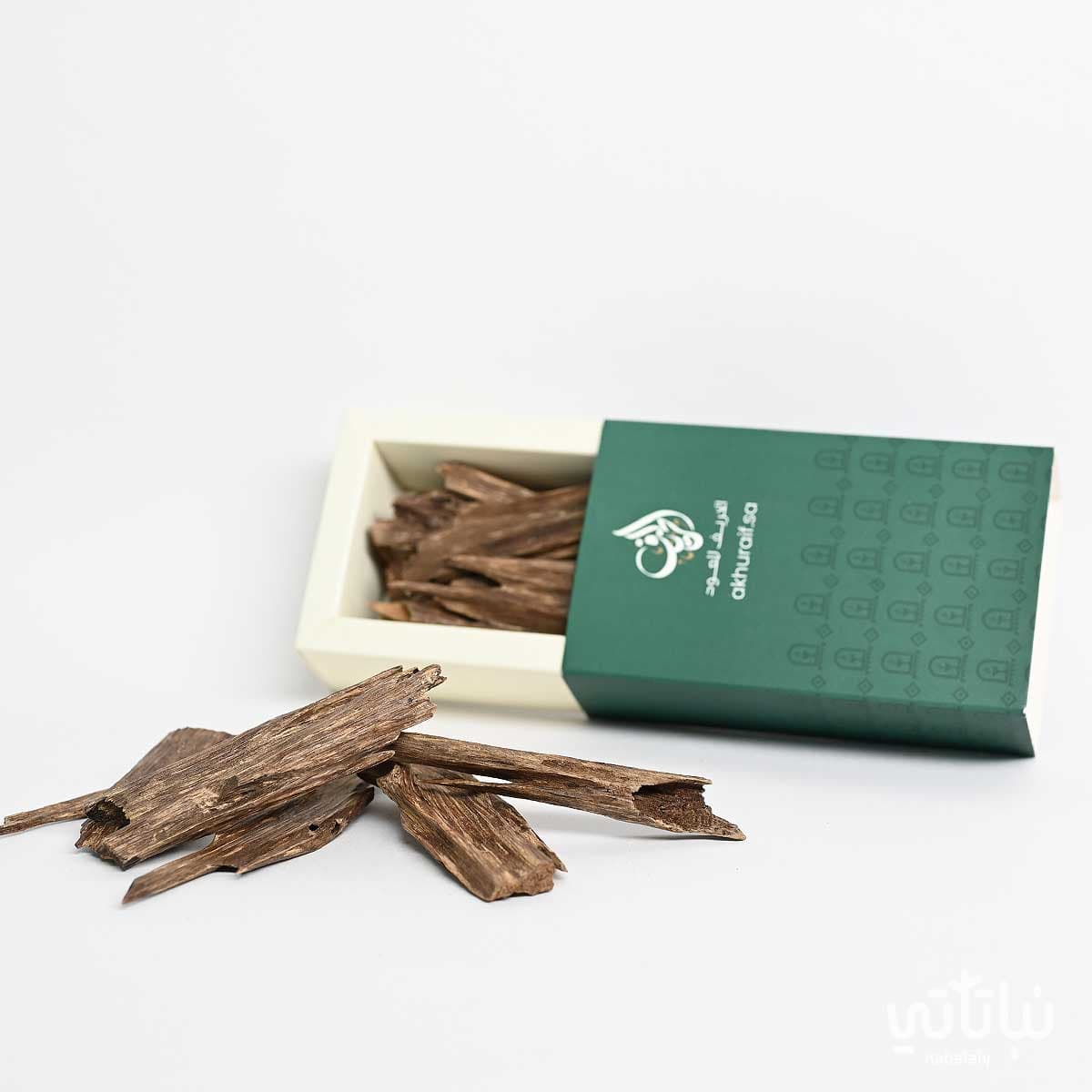 عود هندي اسام  طبيعي فاخر ( كسر مباخر) 1