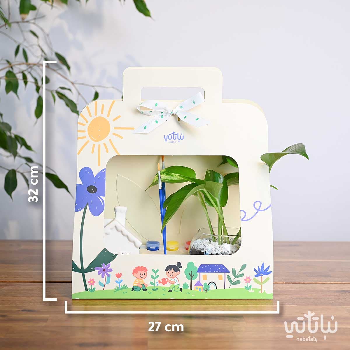 Holder Pothos Plant and the Light House 4