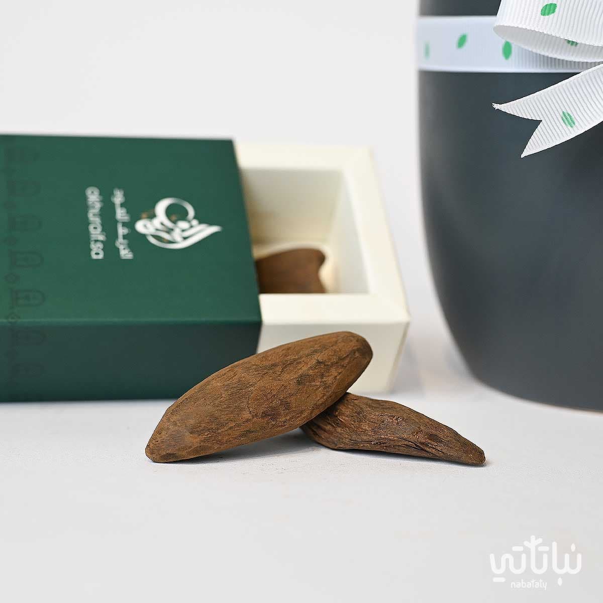 Congratulations on Graduation gift Leopard skin plant and Morocan oud 4