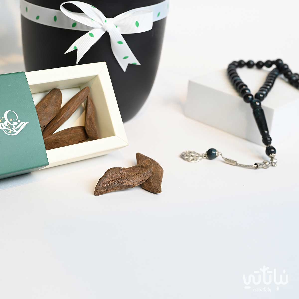 هدية فخورين فيك نبتة شفليرا و سبحة